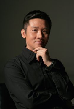 Zhizhong Huang